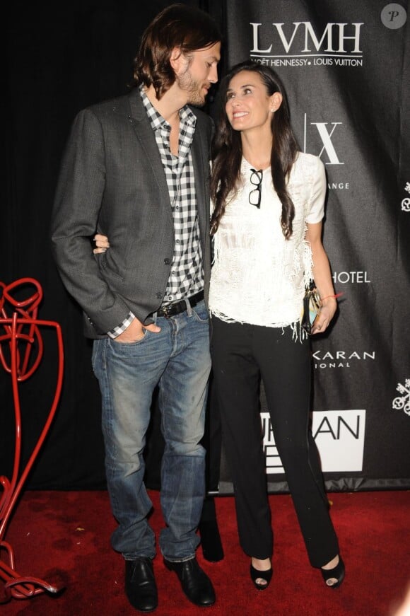 Ashton Kutcher et Demi Moore ont l'air de ne jamais se séparer. New York City, le 9 juin 2011.