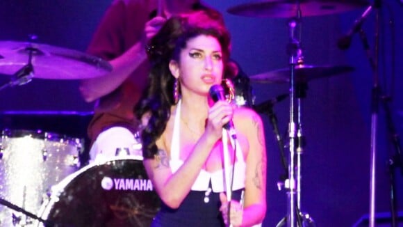 Amy Winehouse : Ses fans, réunis à Londres, expriment leur immense chagrin...