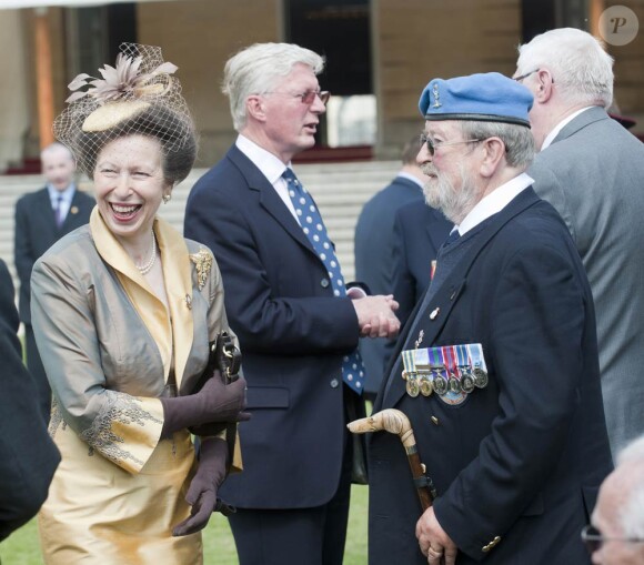 La princesse Anne lors d'une garden party à Buckingham le 15 juillet 2011.