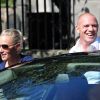 Zara Phillips et Mike Tindall, à la veille de leur mariage, étaient à Hollyroodhouse le 29 juillet 2011, résidence officielle de la reine à Edimbourg où aura lieu la réception le 30 juillet. Vendredi soir, le couple donne une soirée pré-mariage sur le yacht Britannia.