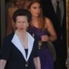 La mère de la future mariée, la princesse Anne, et Beatrice d'York assistent à la soirée organisée  avant le mariage de Zara Phillips et Mike Tindall, à Édimbourg le 29  juillet 2011.