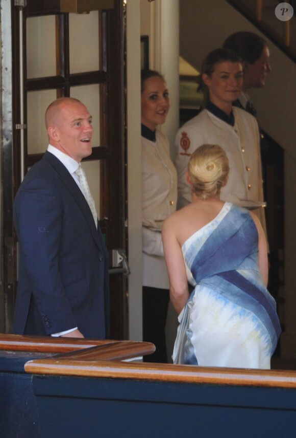 Mike Tindall et Zara Phillips assistent à la soirée organisée la veille de leur mariage à Édimbourg, le 29 juillet 2011.