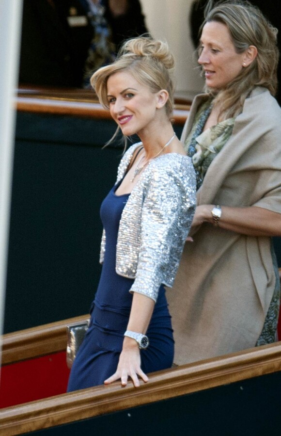 Katherine Kelly lors d'une soirée placée sous le signe du mariage de Zara Phillips et Mike Tindall, sur le yacht Britannia. Vendredi 29 juillet 2011