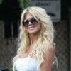 Victoria Silvstedt dans les rues de Saint-Tropez le 29 juillet 2011