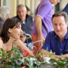 Le premier ministre britannique David Cameron et son épouse Samantha profitent de quelques jours de vacances en Italie, le 31 juillet 2011 : ils louent une villa près de Sienne.