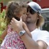 Gabriel Aubry va chercher Nahla, 3 ans, à sa pré-rentrée scolaire. Vendredi 5 août 2011, à Los Angeles