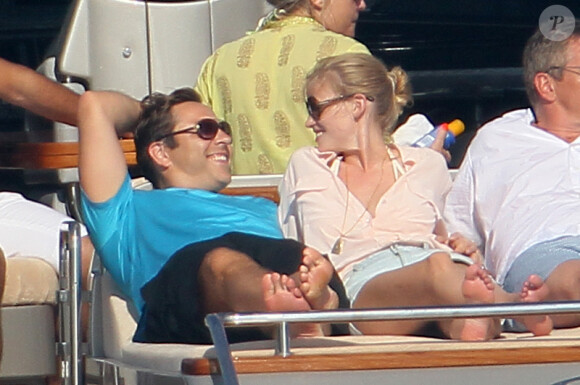 Lara Stone et son époux David Walliams roucoulent à Saint-Tropez. Le 15 août 2011