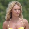 Candice Swanepoel lors d'un shooting photo réalisé pour Victoria's Secret à Saint-Barthélémy le 12 août 2011