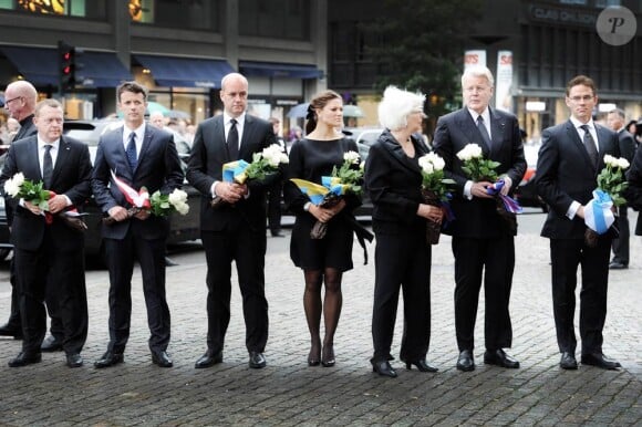 Dimanche 21 août 2011, la princesse Victoria de Suède, avec le premier ministre suédois Frederik Reinfeldt, était à Oslo afin d'assister à l'hommage rendu aux victimes du double attentat qui a frappé la Norvège le 22 juillet, faisant 77 morts. Le prince Frederik de Danemark (2e en p. de la gauche) représentait également son pays.