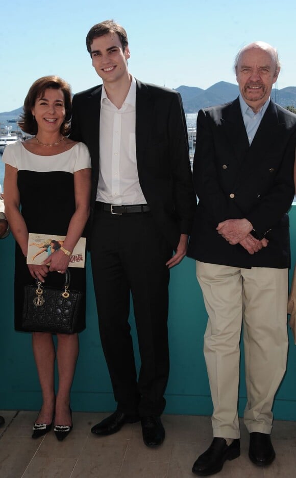 Carole Amiel, son fils Valentin, et Jean-Paul Rappeneau au 64e Festival de Cannes, en 2011.