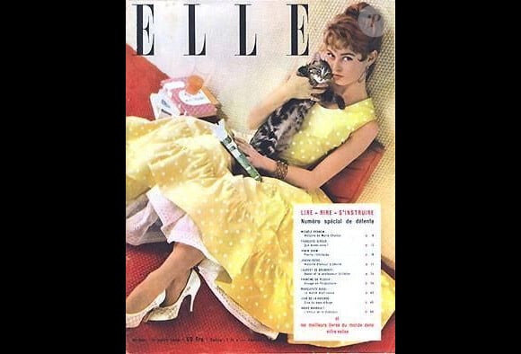 Brigitte Bardot à 20 ans, en couverture du magazine Elle. Août 1955.