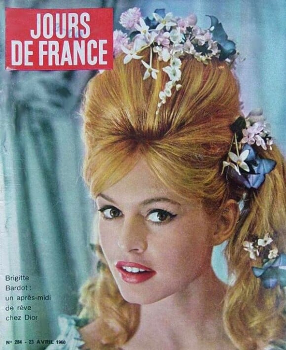 Brigitte Bardot en couverture de Jours De France. 23 Avril 1960.