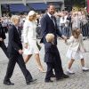 Célébration des 10 ans de mariage du prince Haakon et de la princesse Mette-Marit à Oslo, le 25 août 2011 : le couple arrive à la cathédrale avec ses enfants, le grand Marius, 14 ans, le prince Sverre Magnus et la princesse Ingrid Alexandra.
