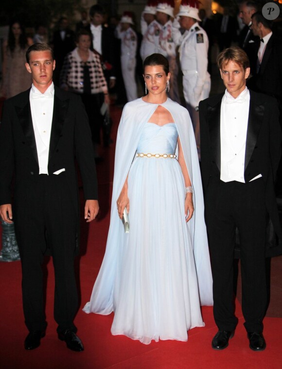 Charlotte Casiraghi sublime dans sa robe Giambattista Valli lors du mariage d'Albert de Monaco et de Charlene Wittstock le 2 juillet 2011 à Monaco