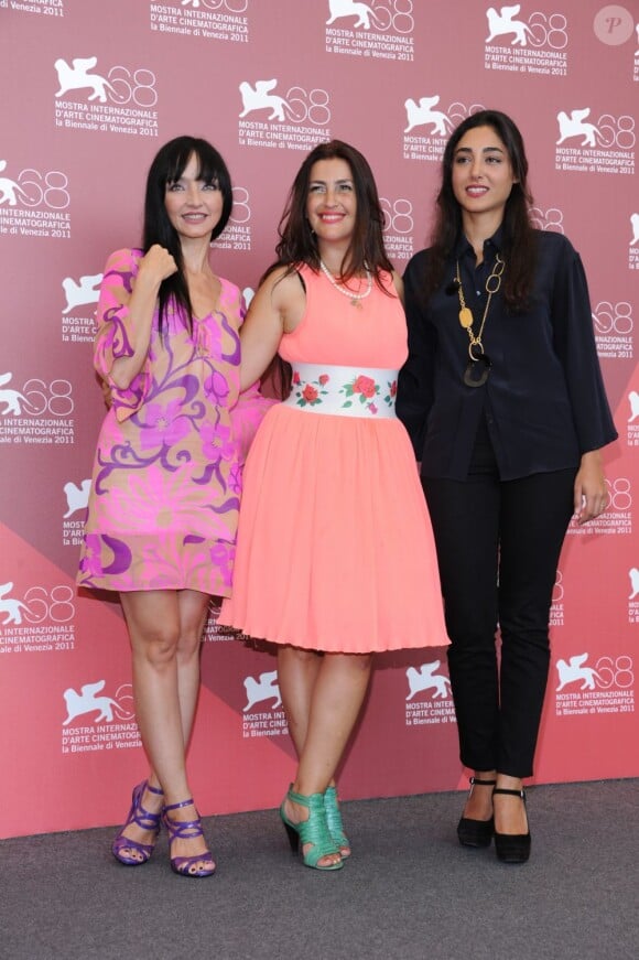 Maria de Medeiros, Rona Hartner et Golshifteh Farahani lors du photocall de Poulet aux prunes, de Marjane Satrapi et Vincent Paronnaud. 3 septembre 2011, à la 68e Mostra de Venise