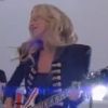 Kate Moss et sa guitare fêtent ses dix ans de collaboration avec Rimmel. A cette occasion, elle a tourné en mai dernier dans les Studios SPTING à Londres
