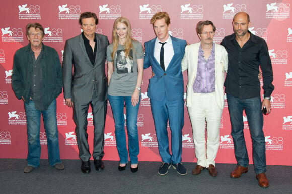 John Hurt, Colin Firth, Svetlana Khodchenkova, Benedict Cumberbatch, Gary Oldman et Mark Strong lors du photocall au festival de Venise du film La Taupe le 5 septembre 2011