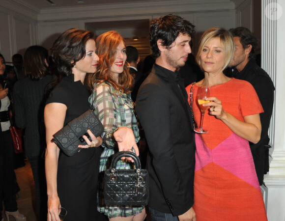 Valérie Donzelli, Jérémie Elkaïm et Marina Foïs à la Vogue fashion night à Paris le 8 septembre 2011