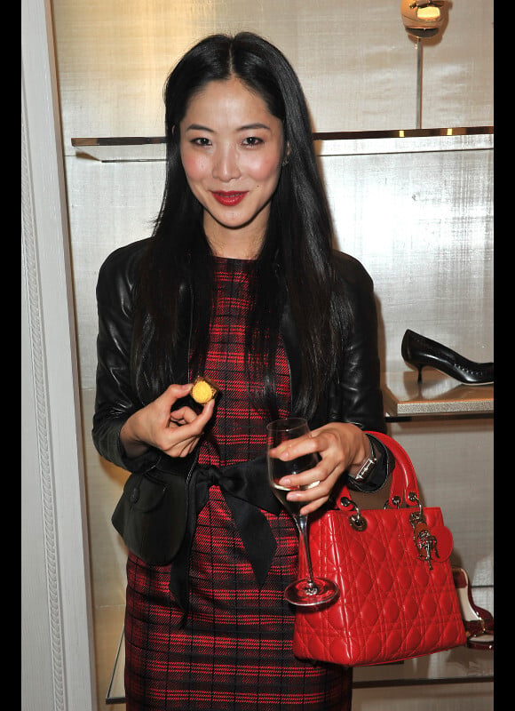 Lika Minamoto (égérie Kenzo Flower) à la Vogue fashion night à Paris le 8 septembre 2011