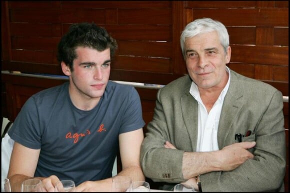 Stanley Weber et son père Jacques Weber en 2005 à Roland-Garros
