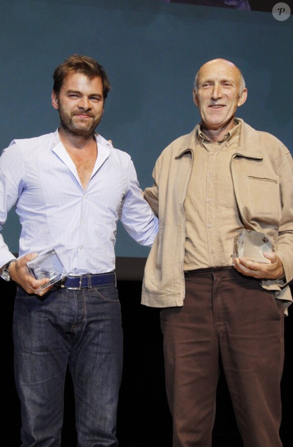 Clovis Cornillac et Rufus lors de la remise des prix du 13ème festival de la fiction de La Rochelle, le 10 septembre 2011