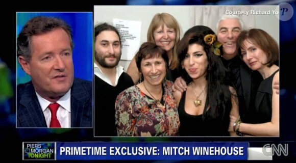 Mitch Winehouse évoque le souvenir de sa fille Amy avec le journaliste Piers Morgan sur CNN, le 13 septembre 2011.