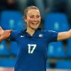 Gaëtane Thiney, attaquante vedette de l'équipe de France féminine revient sur le nouveau de statut du foot féminin en France