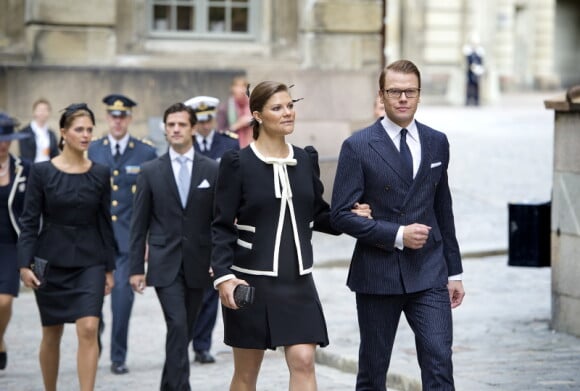 Le prince Daniel de Suède et son épouse la princesse Victoria de Suède assistent à l'ouverture du parlement suédois le 15 septembre 2011