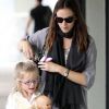 Jennifer Garner va chercher sa fille Violet à l'école de Santa Monica à Los Angeles le 19 septembre 2011
