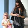 Jennifer Garner, enceinte de son troisième enfant, va chercher sa fille Violet à l'école de Santa Monica le 19 septembre 2011
 