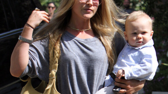 Ali Larter, fashionista et maman modèle avec son craquant Theodore