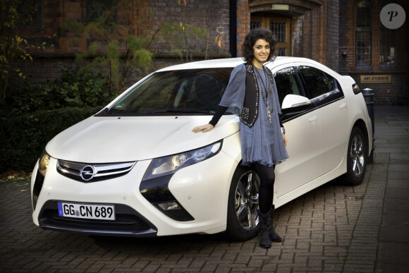 Katie Melua égérie de la nouvelle Opel Ampera