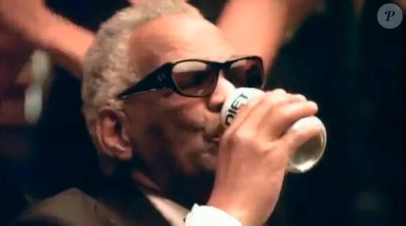 Ray Charles dans la nouvelle pub de Pepsi pour X-Factor