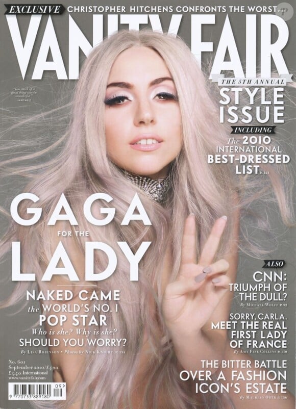La chanteuse Lady Gaga, imprévisible niveau look, surprend ses fans et les lecteurs du magazine Vanity Fair avec cette couverture du numéro de septembre 2010.