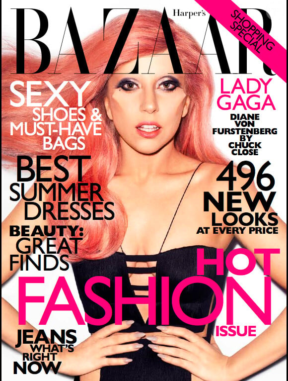 Photographiée par Terry Richardson, Lady Gaga apparaît en couverture du Harper's Bazaar. Mai 2011.