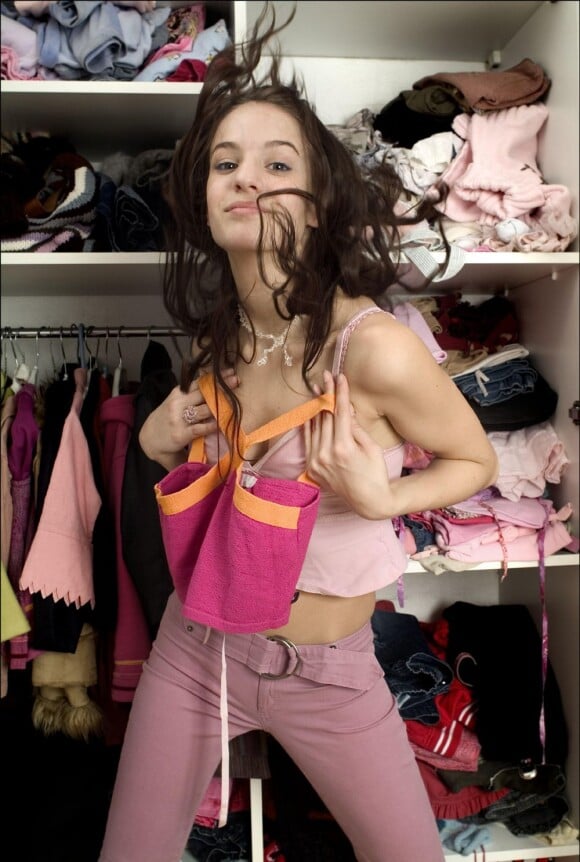 Le mannequin Jade Foret à l'âge de 13 ans dans sa maison en Belgique, le 17 mars 2004