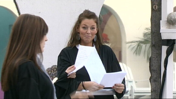 Procès de Juliette avec Morgane, comme avocate de la défense, et Aurélie comme avocate de l'accusation dans Secret Story 5