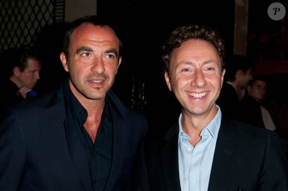 Nikos Aliagas et Stéphane Bern lors de la soirée Hogan by Karl Lagerfeld, le vendredi 30 septembre 2011.