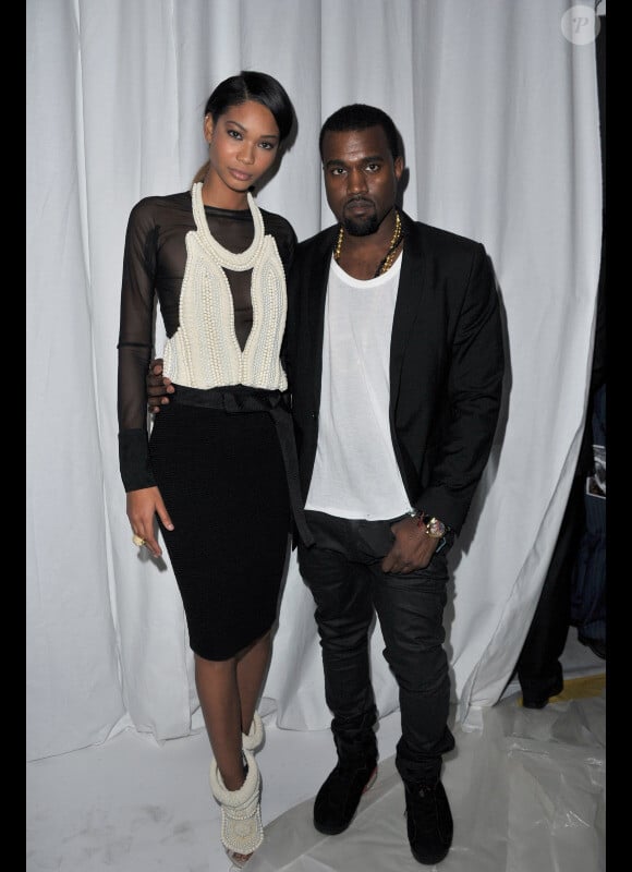 Kanye West et sa compagne au défilé printemps-été 2012 de Givenchy pendant la Fashion Week parisienne le 2 octobre 2011