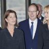 Caroline de Monaco, Albert et Amy, femme du défunt, lors de l'inauguration de la plaque hommage à Yakov Kreizberg, à Monaco. 2 octobre 2011