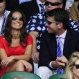 Pippa Middleton et son boyfriend Alex Loudon à Wimbledon fin juin 2011. Après trois ans d'une romance qui semble se dérouler idéalement, les fans attendent des fiançailles...