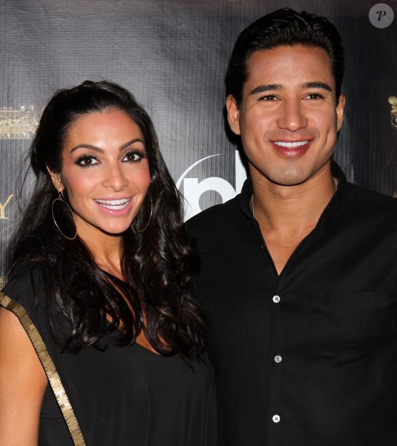 Mario Lopez et sa compagne Courtney Mazza, à Las Vegas le 9 octobre 2011