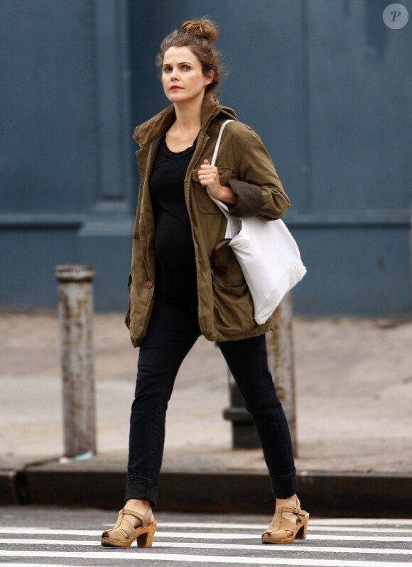 Keri Russell se laisse aller côté look alors qu'elle attend son deuxième enfant. New York le 13 octobre 2011