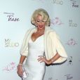 Paris Hilton, se muant en Marilyn Monroe pour le lancement de son parfum  Tease . 