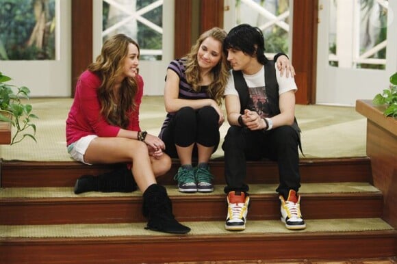 Miley Cyrus, Emily Osment et Mitchel Musso dans la série Hannah Montana.