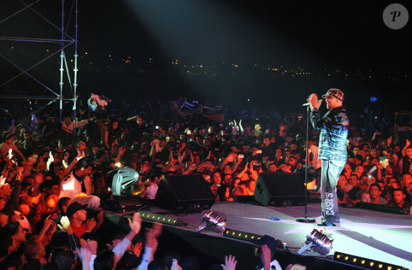 Cheb Billal durant le concert de la Tolérance à Agadir au Maroc le 15 octobre 2011