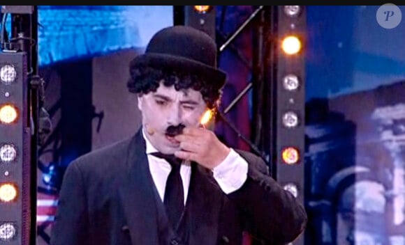 Michael : Charlie Chaplin casse des noix avec... ses fesses dans Incroyable Talent sur M6