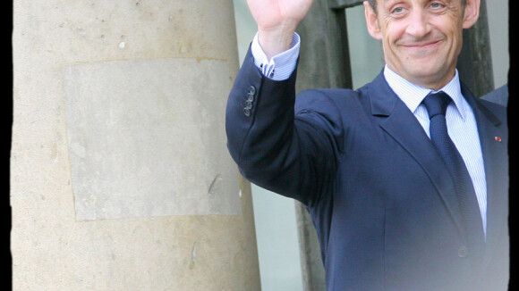 Accouchement de Carla Bruni: Nicolas Sarkozy, 30' à la clinique...et puis s'en va
