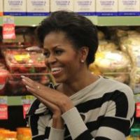 Michelle Obama met les mains dans la terre, mais n'oublie pas Barack