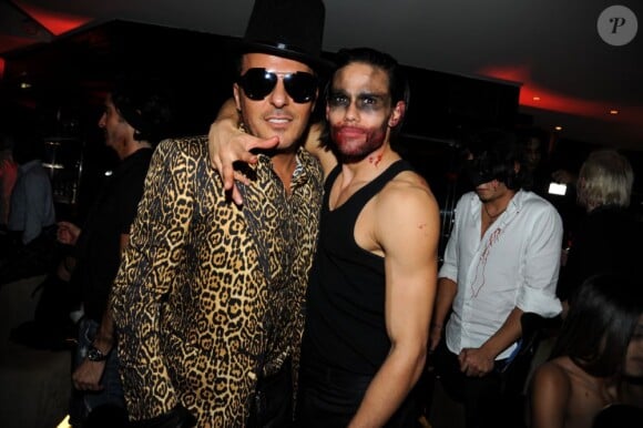 Jean-Roch et Golan Yosef au VIP ROOM Theater pour la soirée Halloween à Paris le 31 octobre 2011
